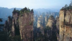 Pohoří Huang-shan  s tisícem vršků